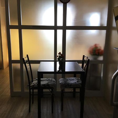 Condominium With Swimming Pool And Viewing Deck Tagaytay City Ngoại thất bức ảnh