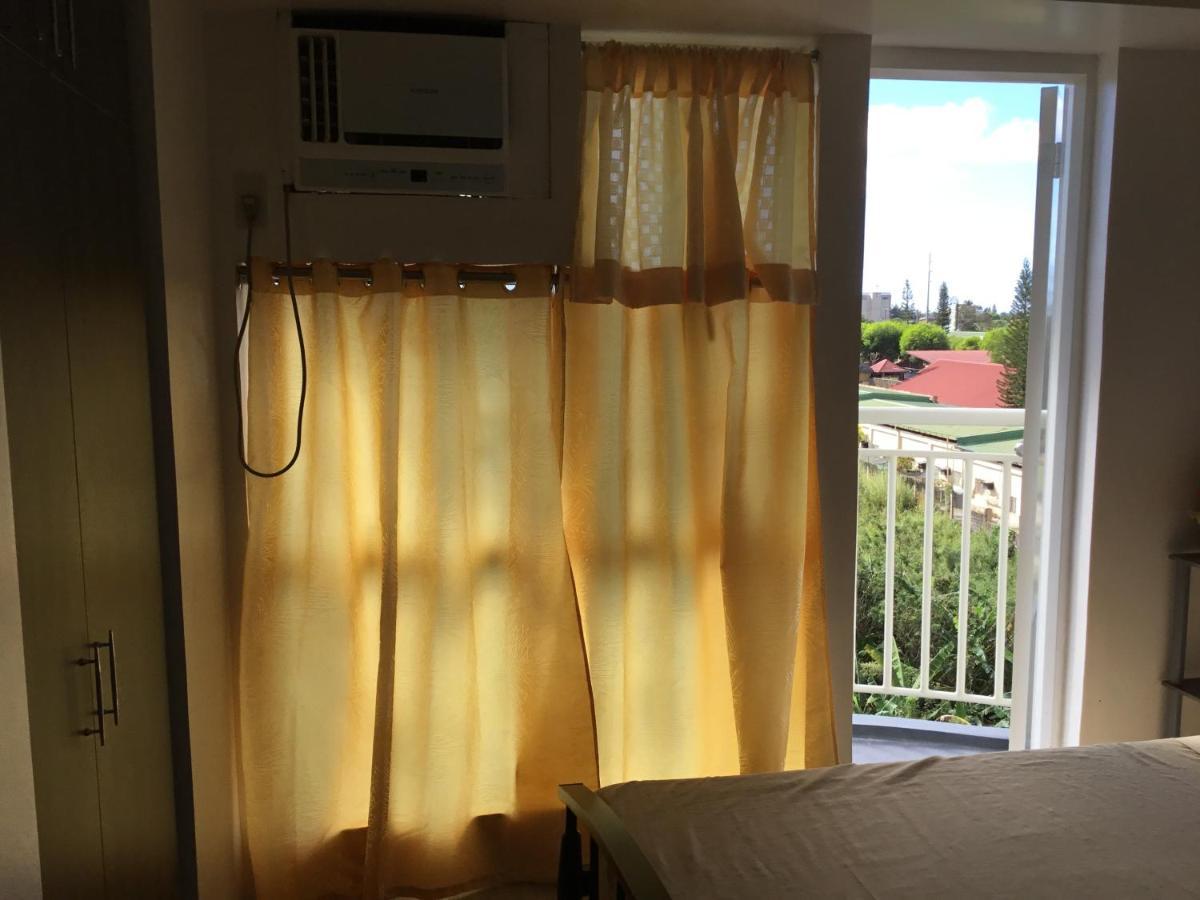 Condominium With Swimming Pool And Viewing Deck Tagaytay City Ngoại thất bức ảnh