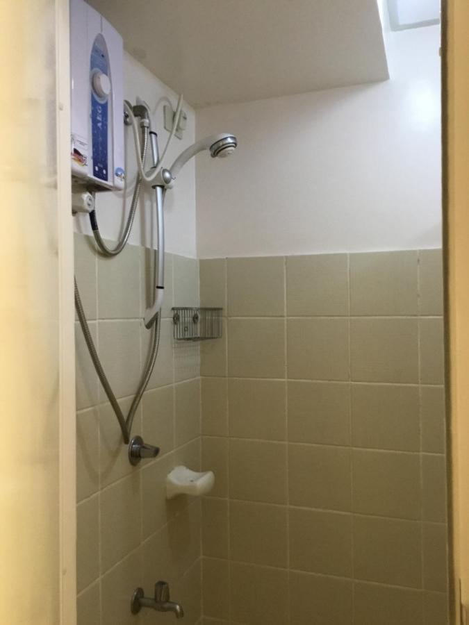 Condominium With Swimming Pool And Viewing Deck Tagaytay City Ngoại thất bức ảnh